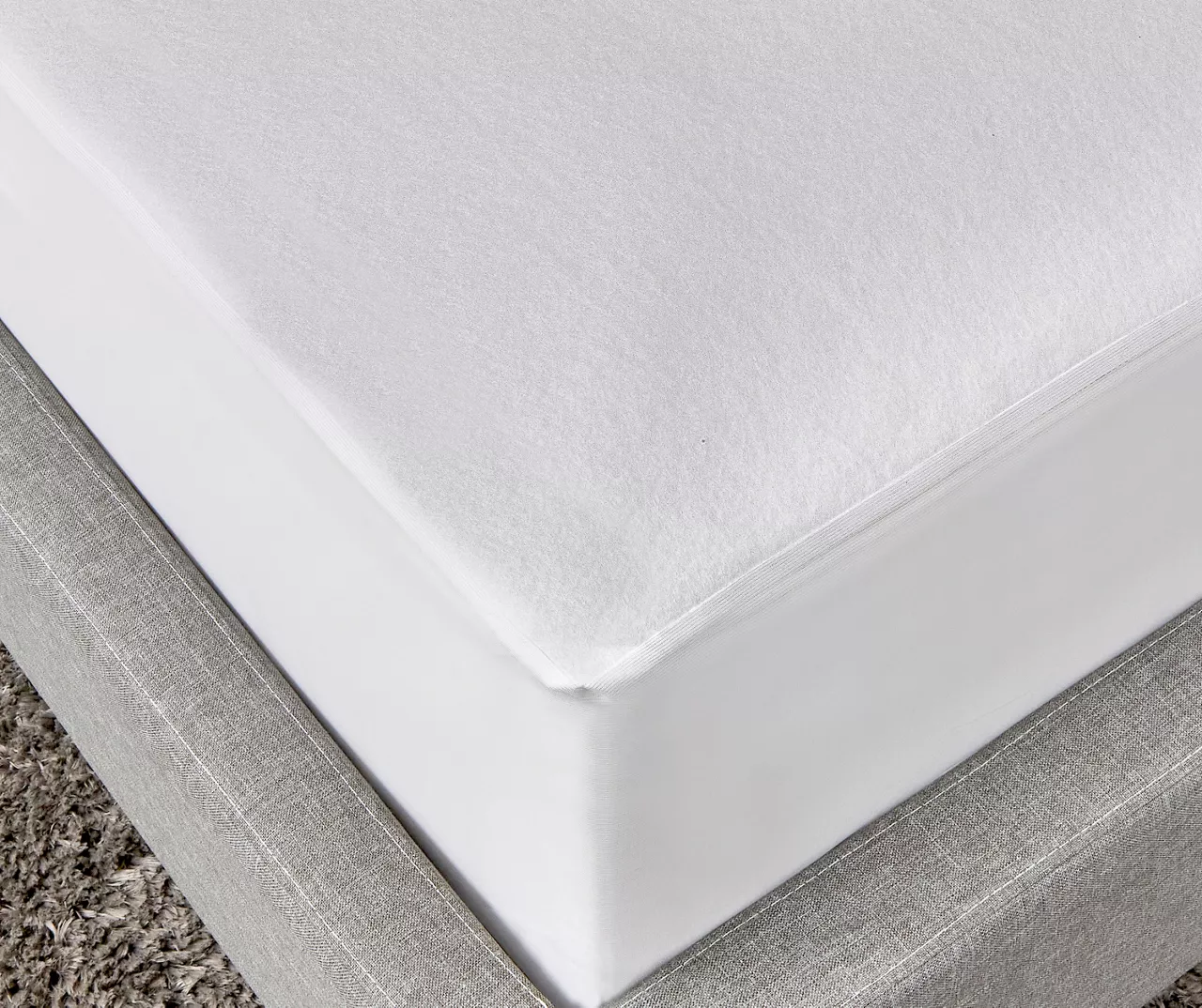 Ultra Soft Queen Waterproof Fitted Mattress Protector - Image 5