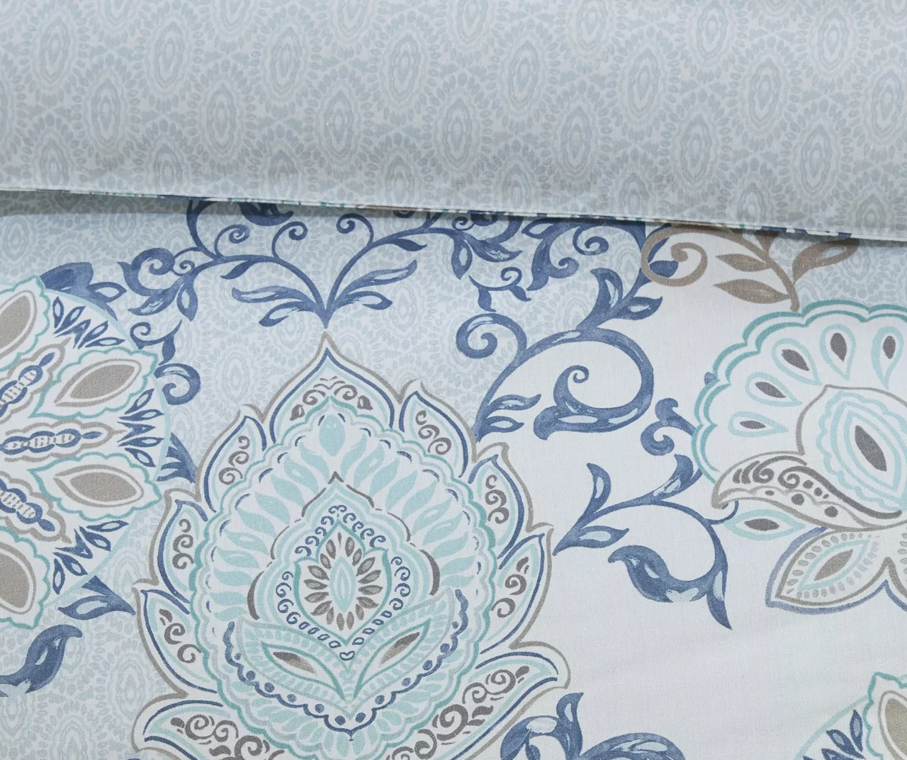 Lian Blue Reversible Duvet Cover Set - Image 5