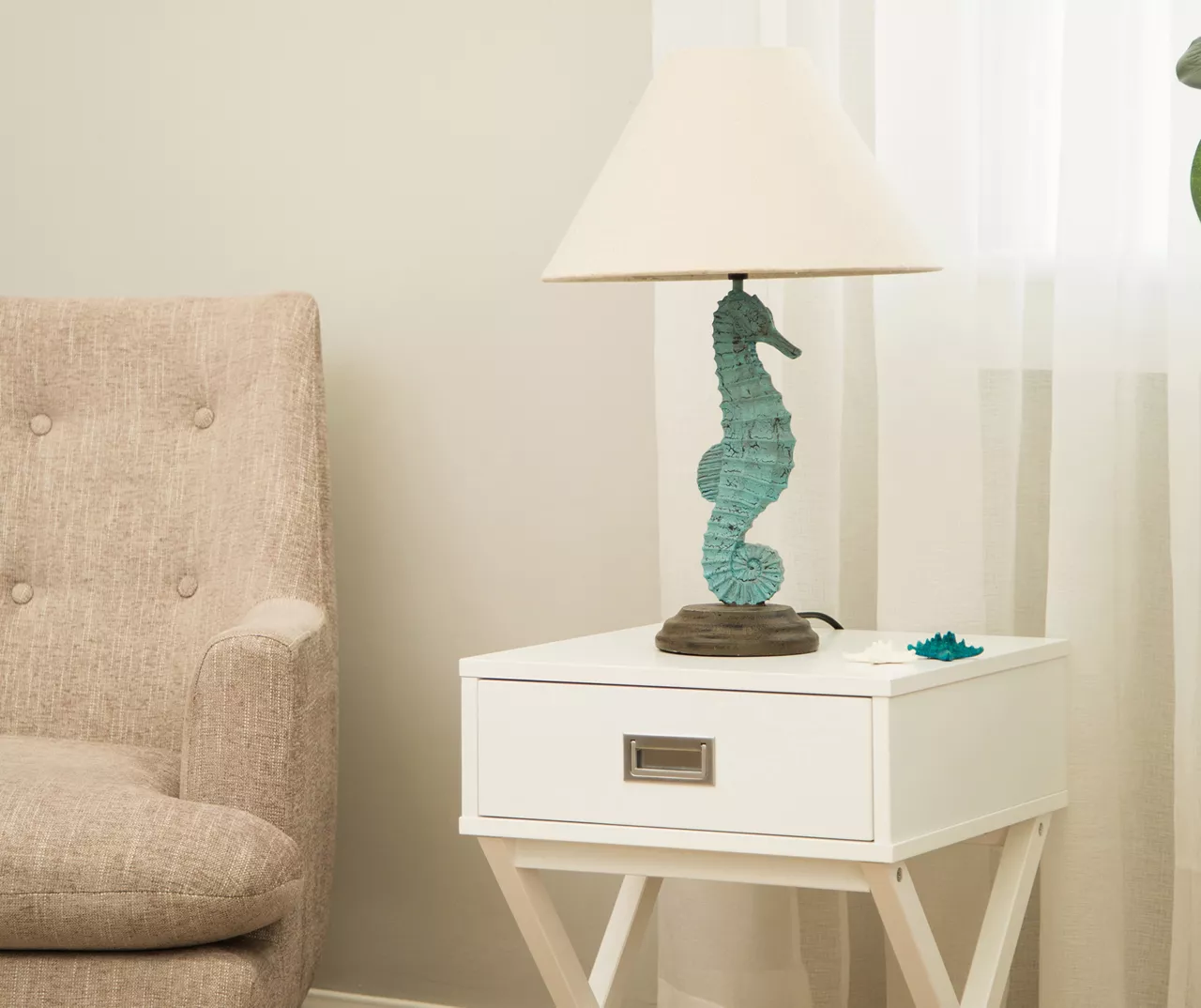 Brown & Blue Seahorse Table Lamp - Image 6