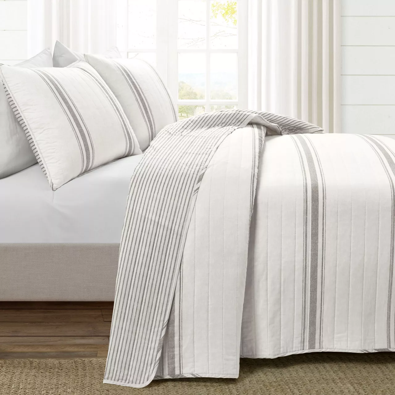 Beige & Gray Stripe Full/Queen 3-Piece Quilt Set - Image 6