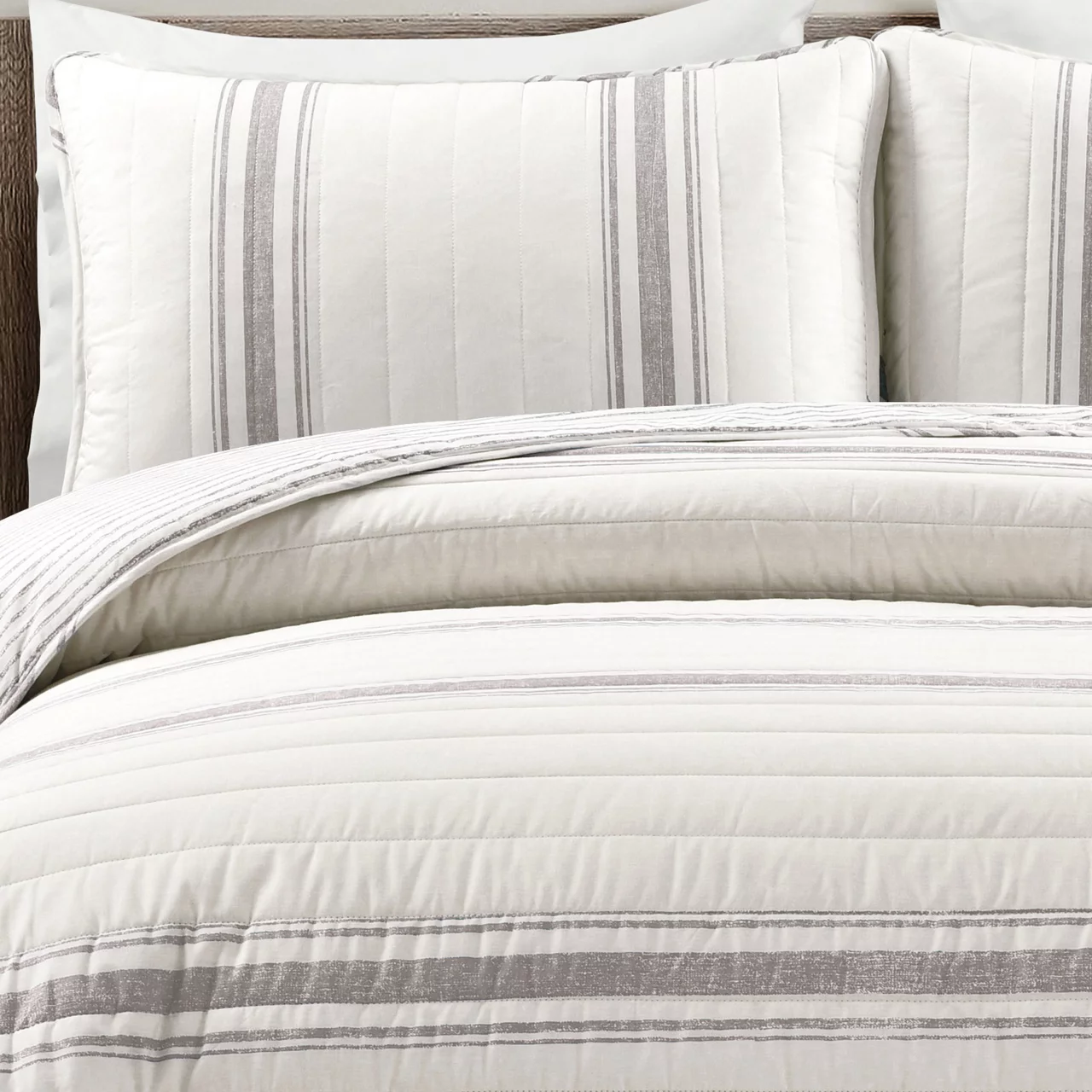 Beige & Gray Stripe Full/Queen 3-Piece Quilt Set - Image 3
