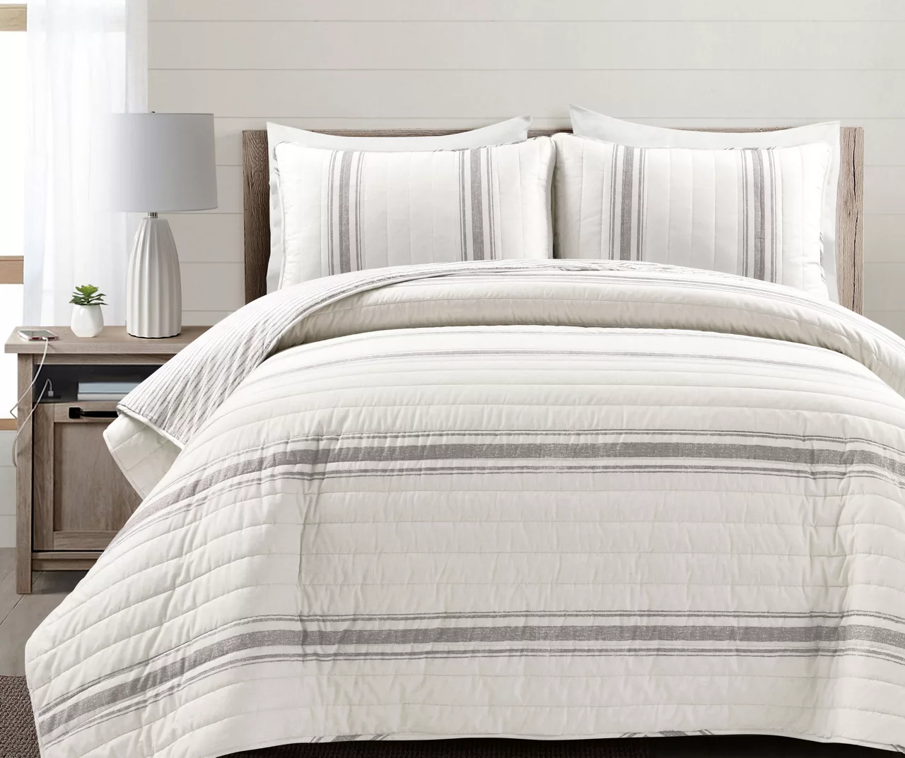 Beige & Gray Stripe Full/Queen 3-Piece Quilt Set