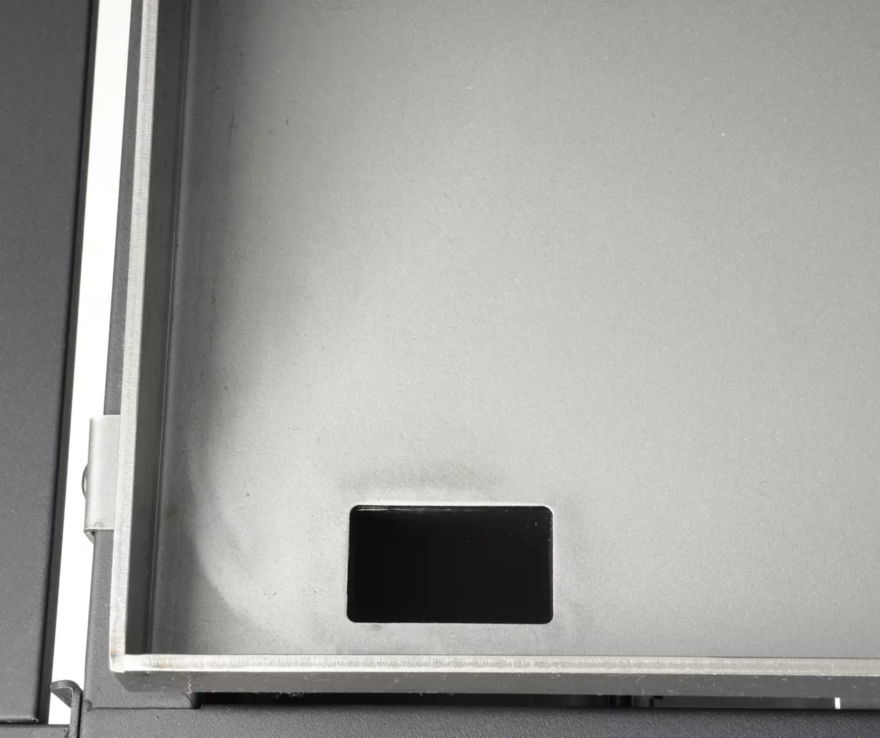 3-Burner Folding Gas Griddle With Lid - Image 7