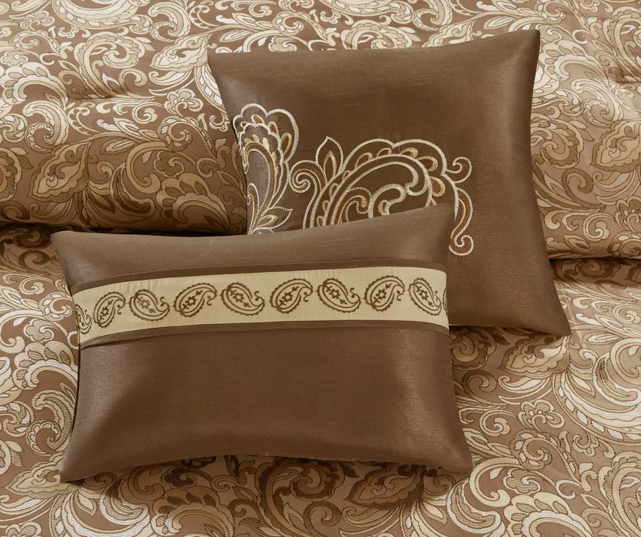 Isabella Paisley Room-in-a-Bag 24-Piece Bedroom Set - Image 10