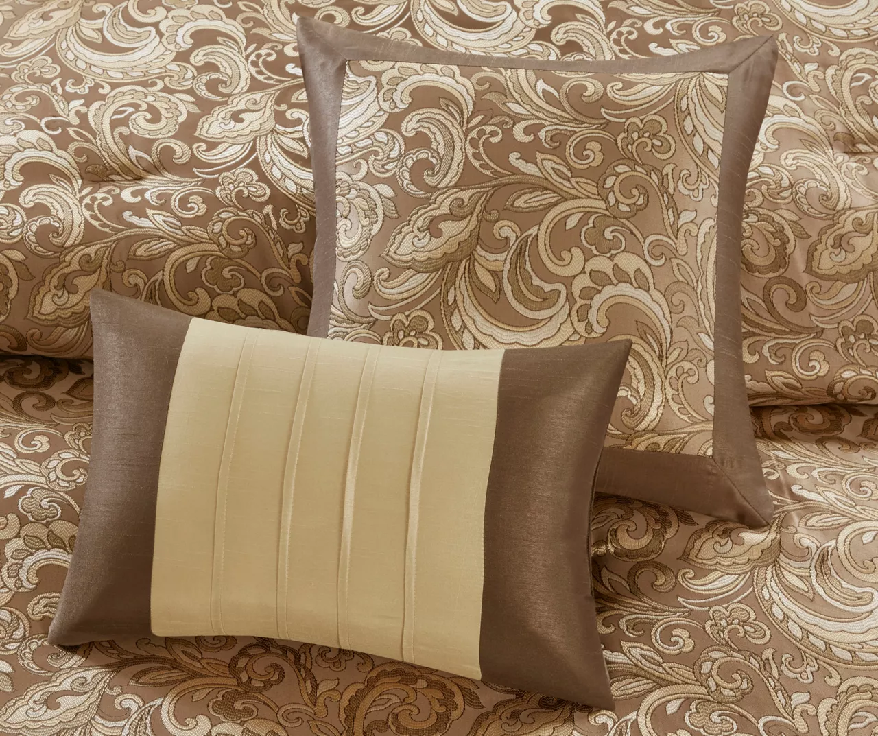 Isabella Paisley Room-in-a-Bag 24-Piece Bedroom Set - Image 11