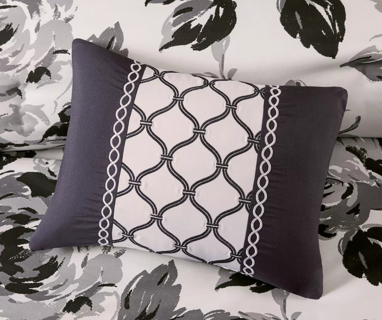 Hannah White & Black Floral Duvet Cover Set - Image 8