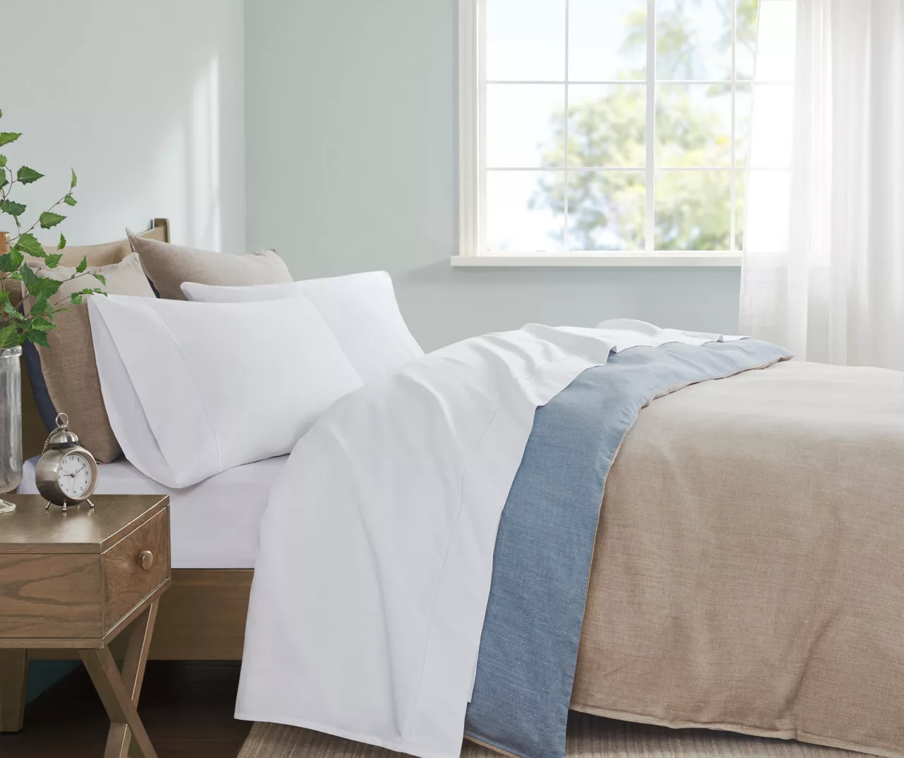 White 600-Thread Count Pima Cotton King 4-Piece Sheet Set - Image 3