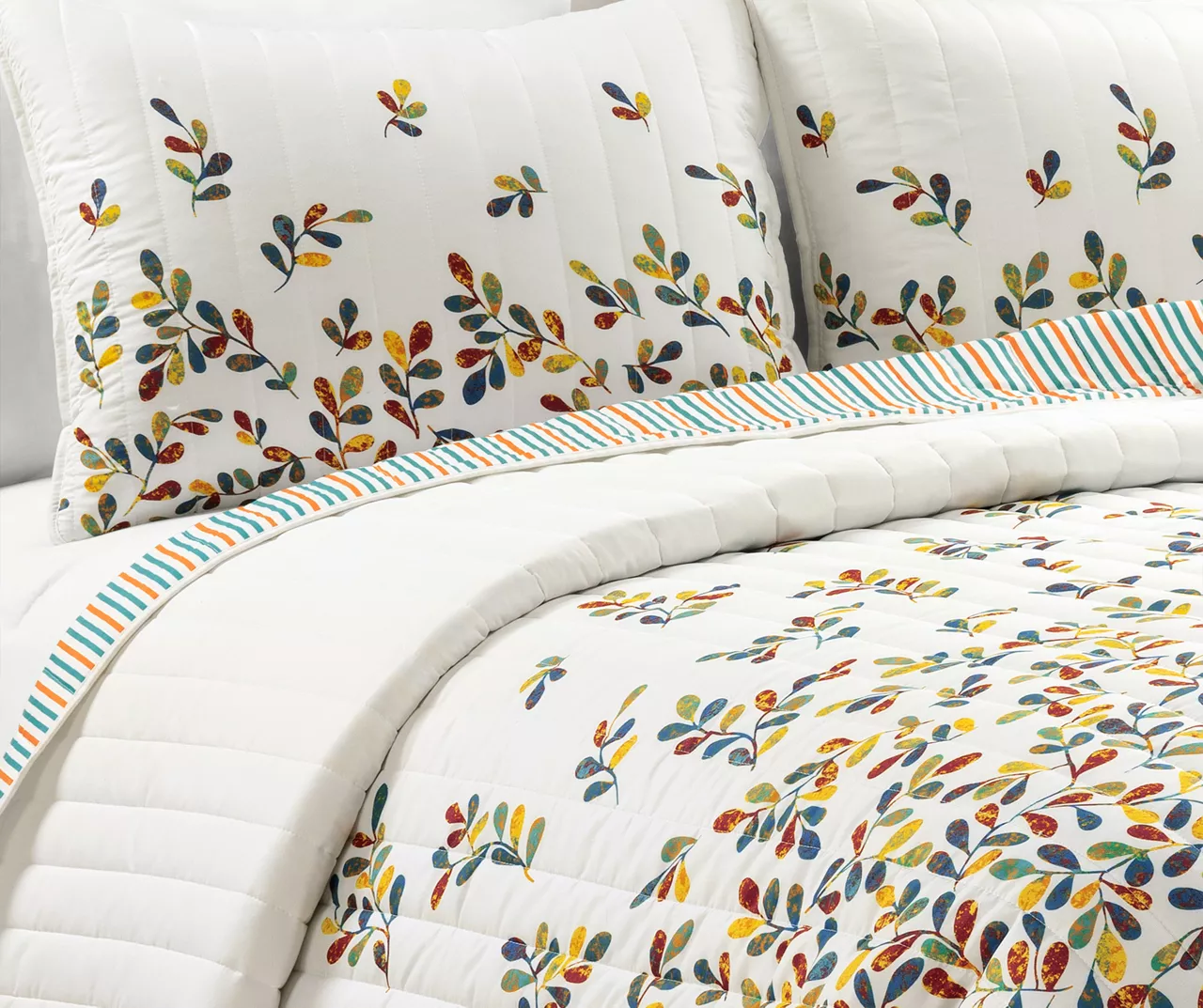 White & Multi-Color Boho Leaf Reversible Full/Queen 3-Piece Quilt Set - Image 3